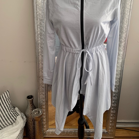 Casual zip up, cinch waist asymmetrical grey coat - Picture 4 of 16